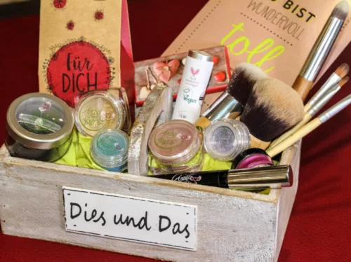 Dekorative Naturkosmetik